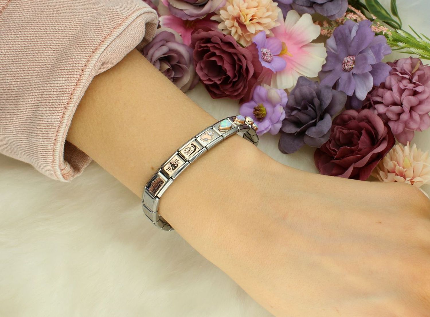 Nomination Link 9K zawieszka złoto Napis Namaste z Kwiatkami 430202 43.jpg